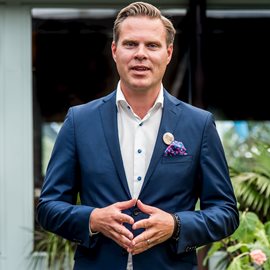 Fredrik Boström säljare på Lotus Hotel Group